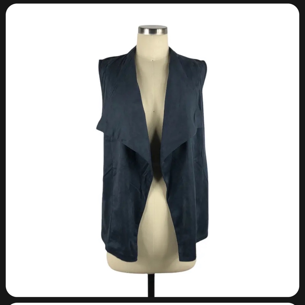 ROMEO + JULIET COUTURE Navy Blue Faux Suede Waterfall Open Vest Size Small NWT
